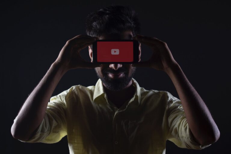 Pierwszy kanał na YouTubie przekroczył barierę 100 mln subów!