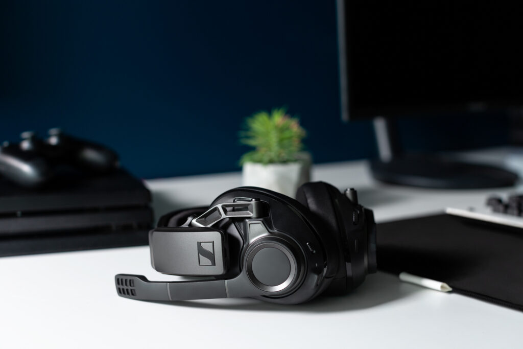 Sennheiser GSP 670 – pierwsze bezprzewodowe słuchawki dla graczy sygnowane logo Sennheisera