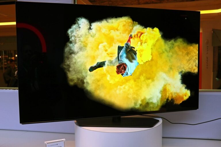 55-calowy monitor OLED 4K jednak nie trafi do sprzedaży?