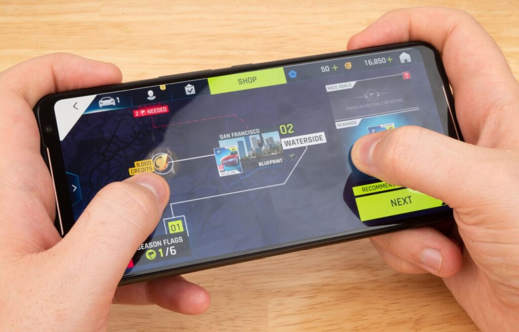 Asus pokazał ROG Phone 2, czyli potężny smartfon dla graczy