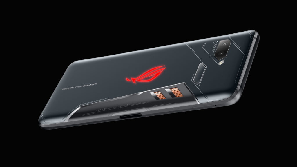 Gamingowy smartfon Asus ROG Phone 2 wymiata w benchmarkach