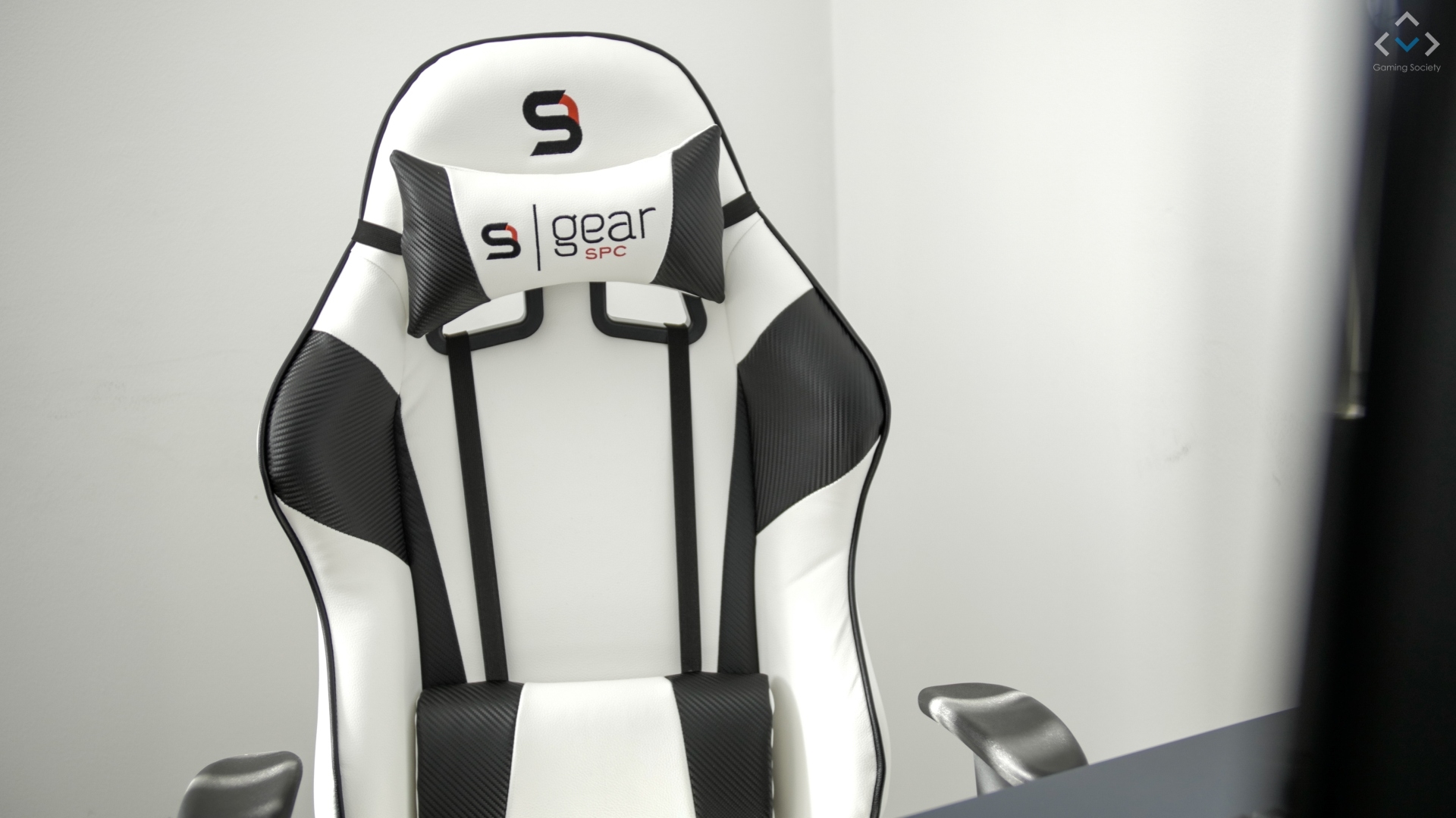 SPC Gear SR300