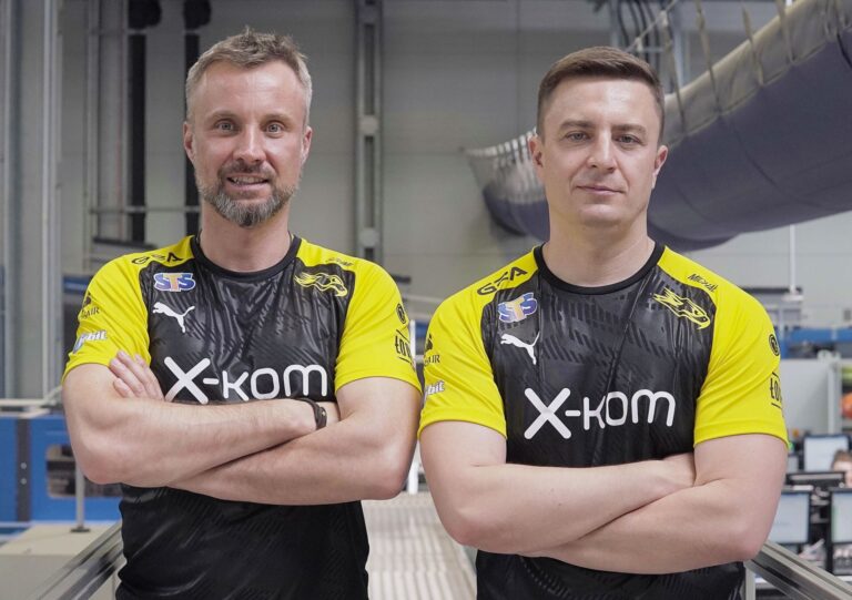 Gracze x-kom zrezygnowali z projektu AGO. Wiemy, kto weźmie udział w testach