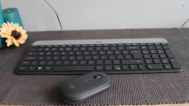 Logitech Slim Combo MK470 recenzja bezprzewodowej myszy i klawiatury