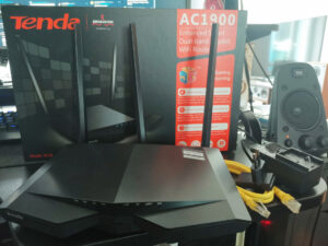 Tenda AC18 1900