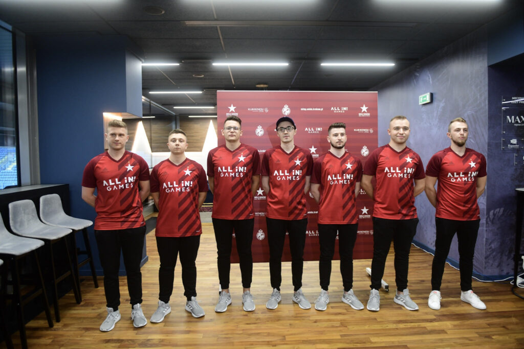 Team Adwokacik przyjmuje barwy Wisły (All in! Games) Kraków. Esport ratunkiem dla klubu?