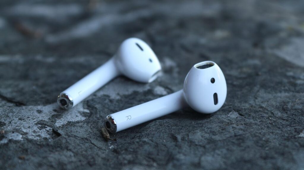 Apple już za miesiąc pokaże nową generację AirPodsów?