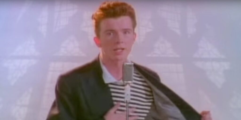 Rickroll w plikach Call of Duty: Modern Warfare. Dowcip z długą brodą od Infinity Ward