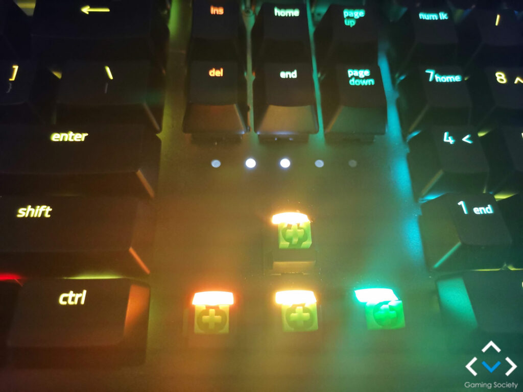 Razer-Blackwidow-Ultimate-3