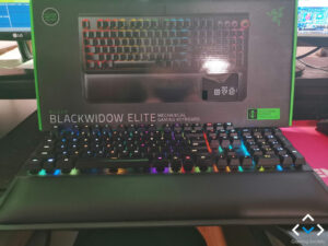 Razer-Blackwidow-Ultimate-9