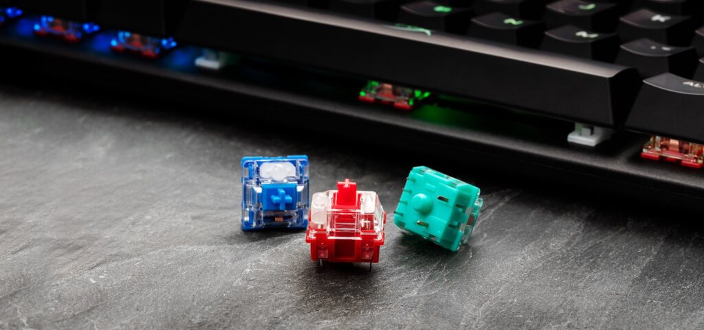 HyperX wypuszcza nowe klawiatury z autorskimi przełącznikami Aqua