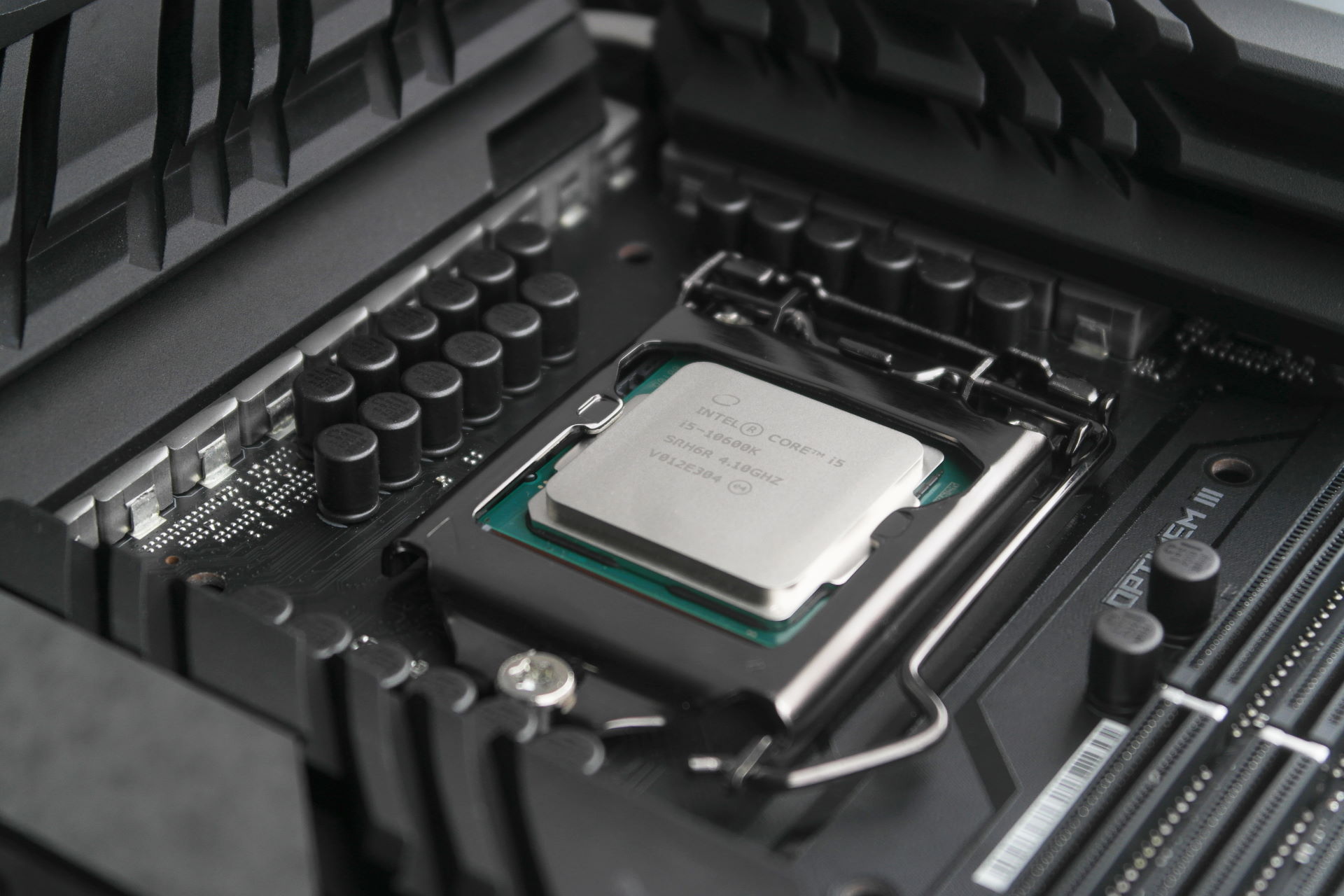 Intel Core i5-10600K