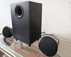 Logitech_G560_1