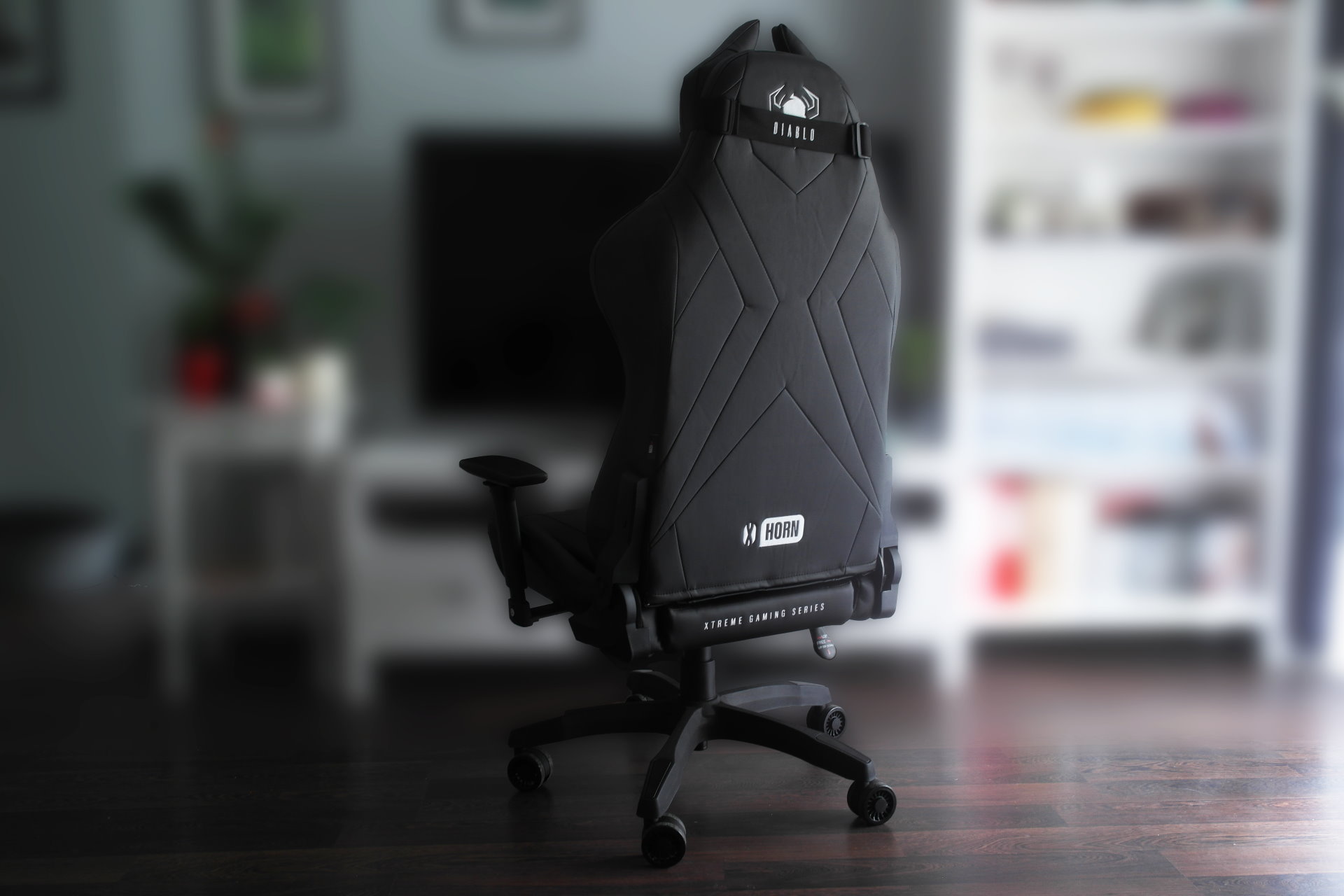 Diablo Chairs X-Horn 2.0 King Size