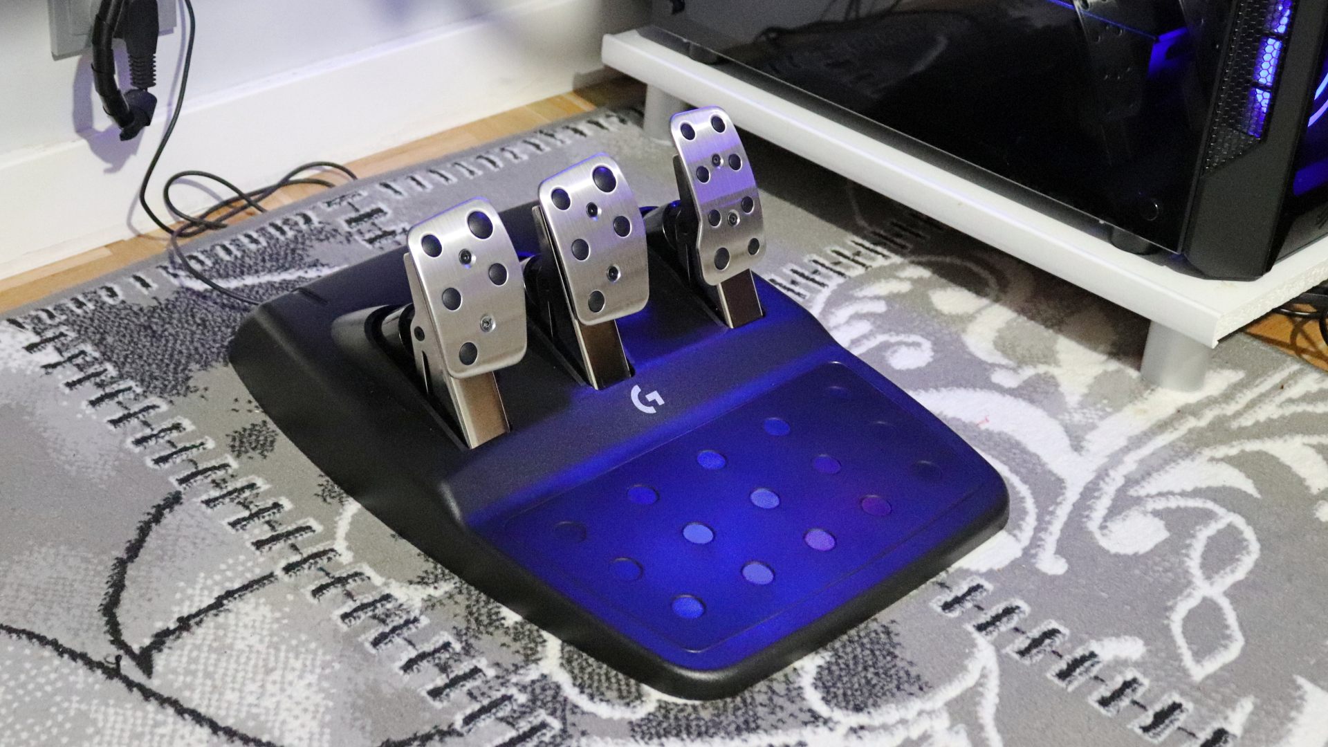Logitech G923