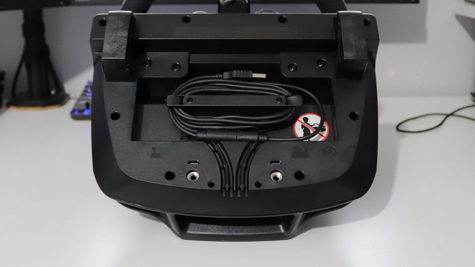 Logitech G923