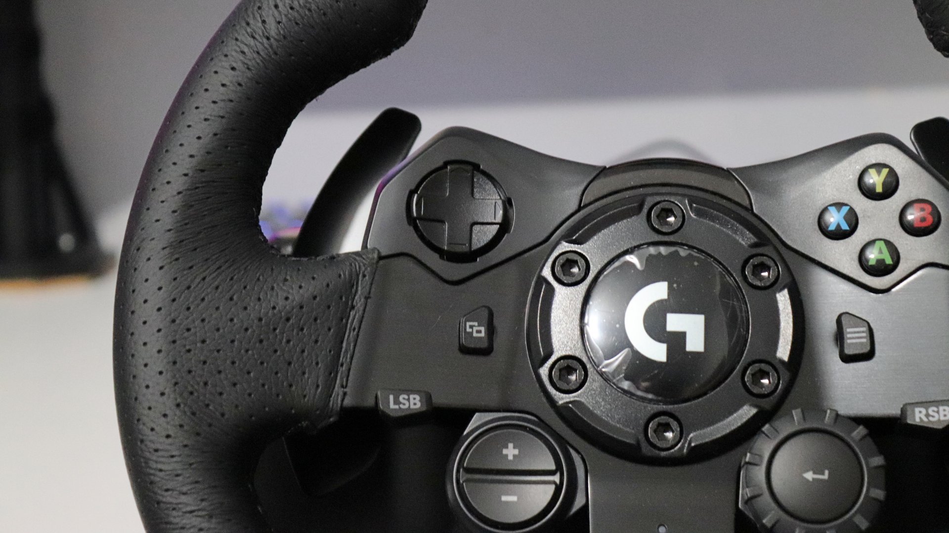 Logitech G923