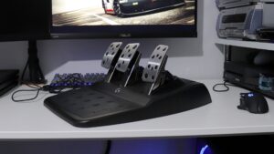Logitech G923