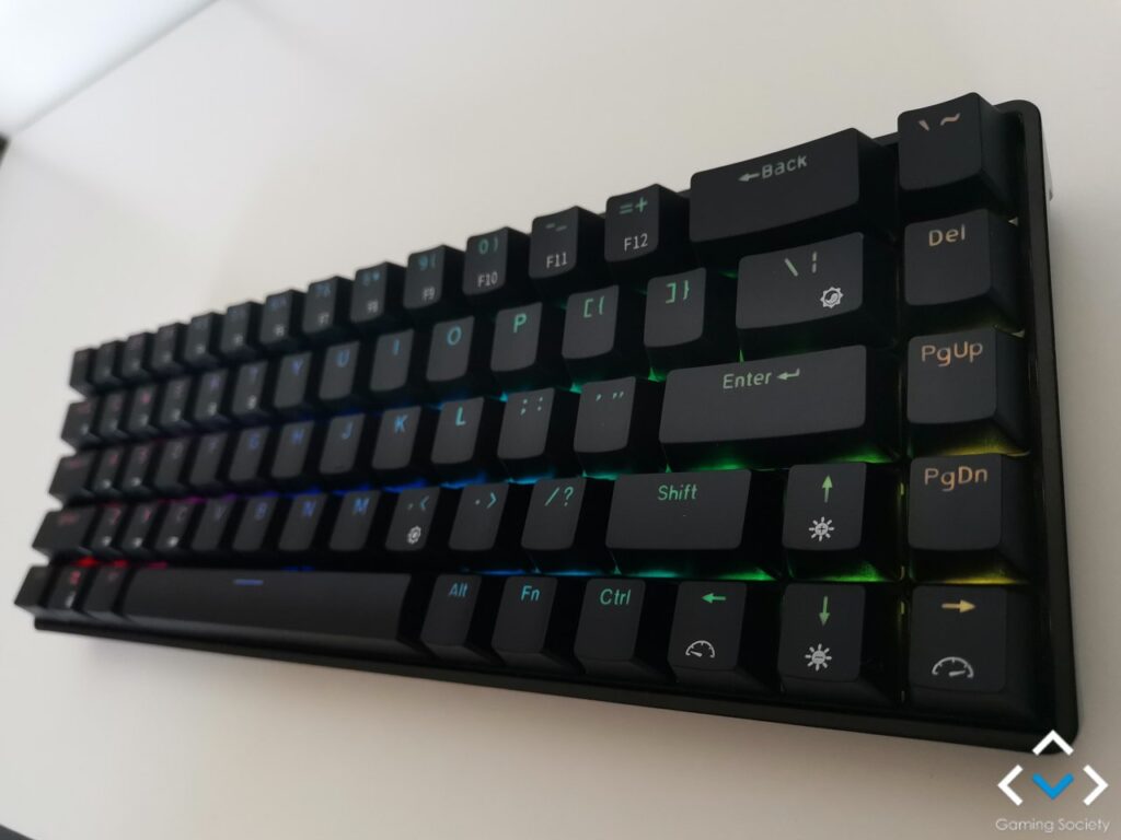 Modecom Volcano Lanparty RGB BT – klawiatura dla bardzo mobilnych