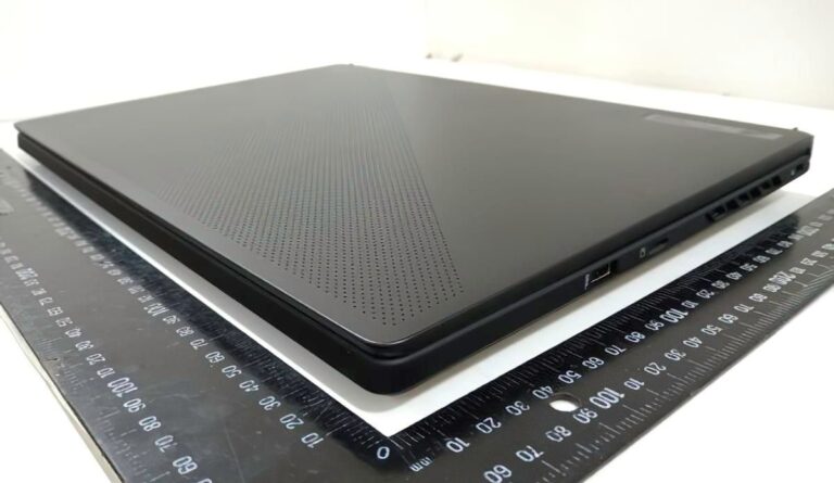 ASUS ROG Zephyrus M16 szesnastocalowy laptop dla graczy z ekranem 16:10