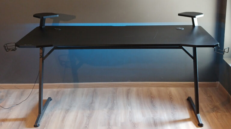 Genesis HOLM 510 RGB – biurko dla graczy [recenzja]