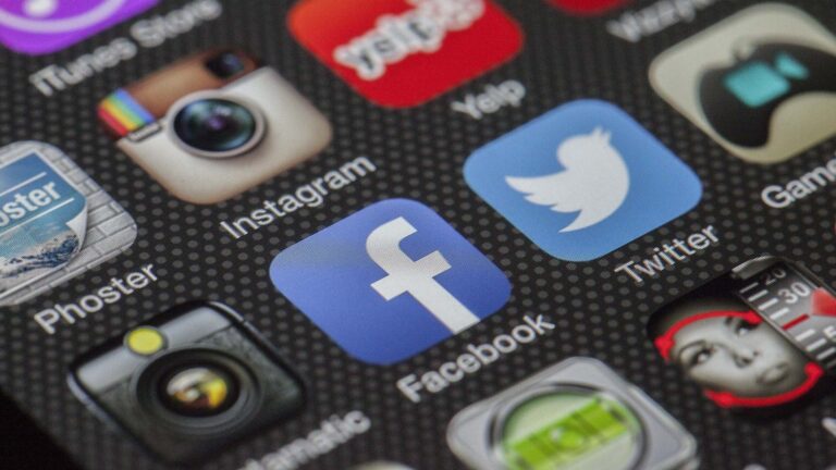 Awaria Facebooka, Instagrama, Whatsappa, Messengera i Steam