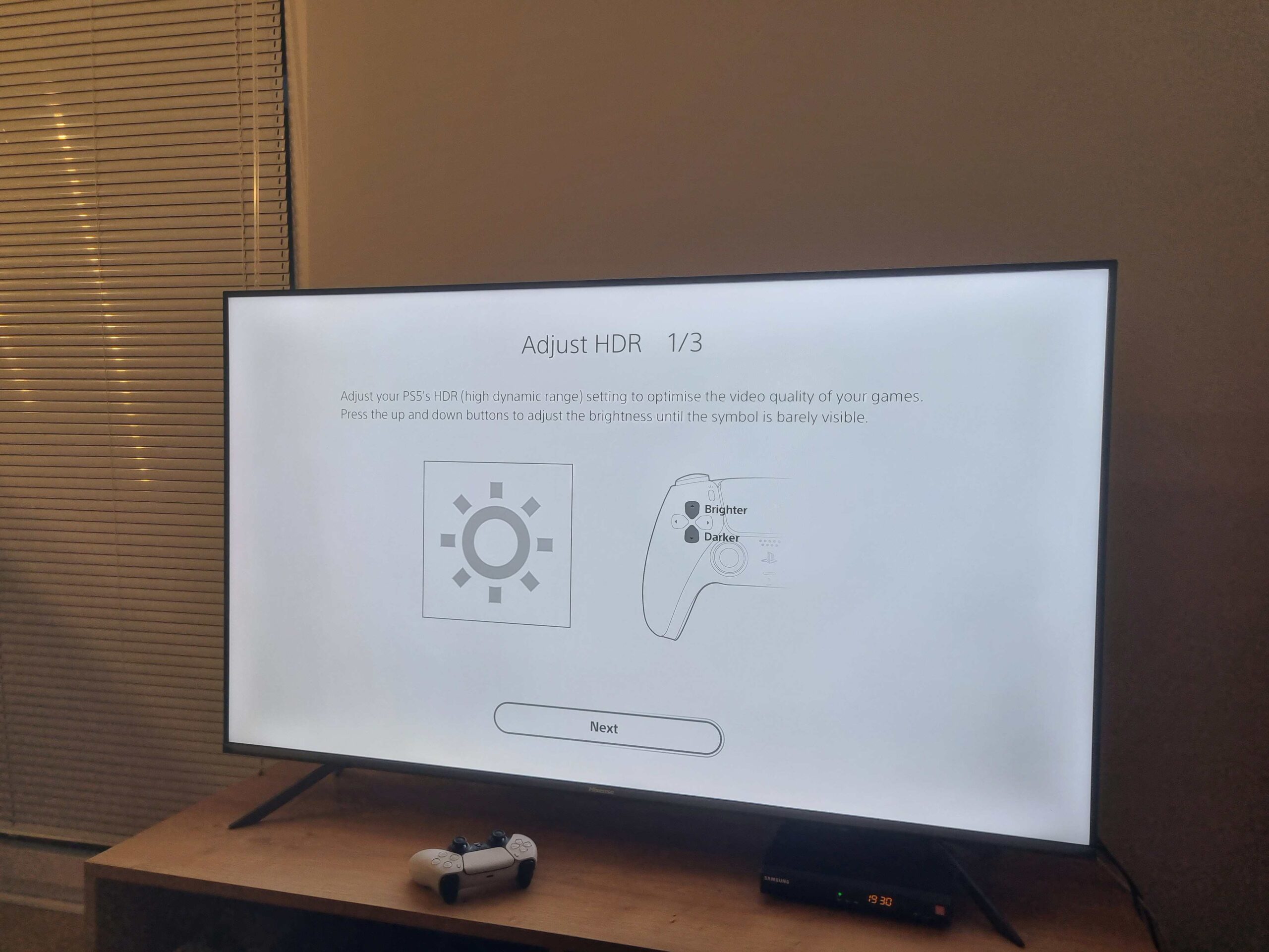 TCL C728