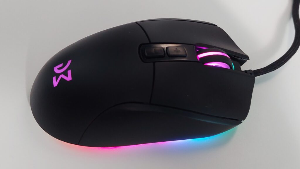 Idealna i niedroga mysz gamingowa? – recenzujemy Dream Machines DM4 EVO S