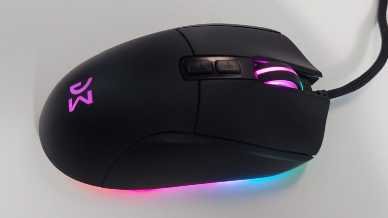 Idealna i niedroga mysz gamingowa? – recenzujemy Dream Machines DM4 EVO S