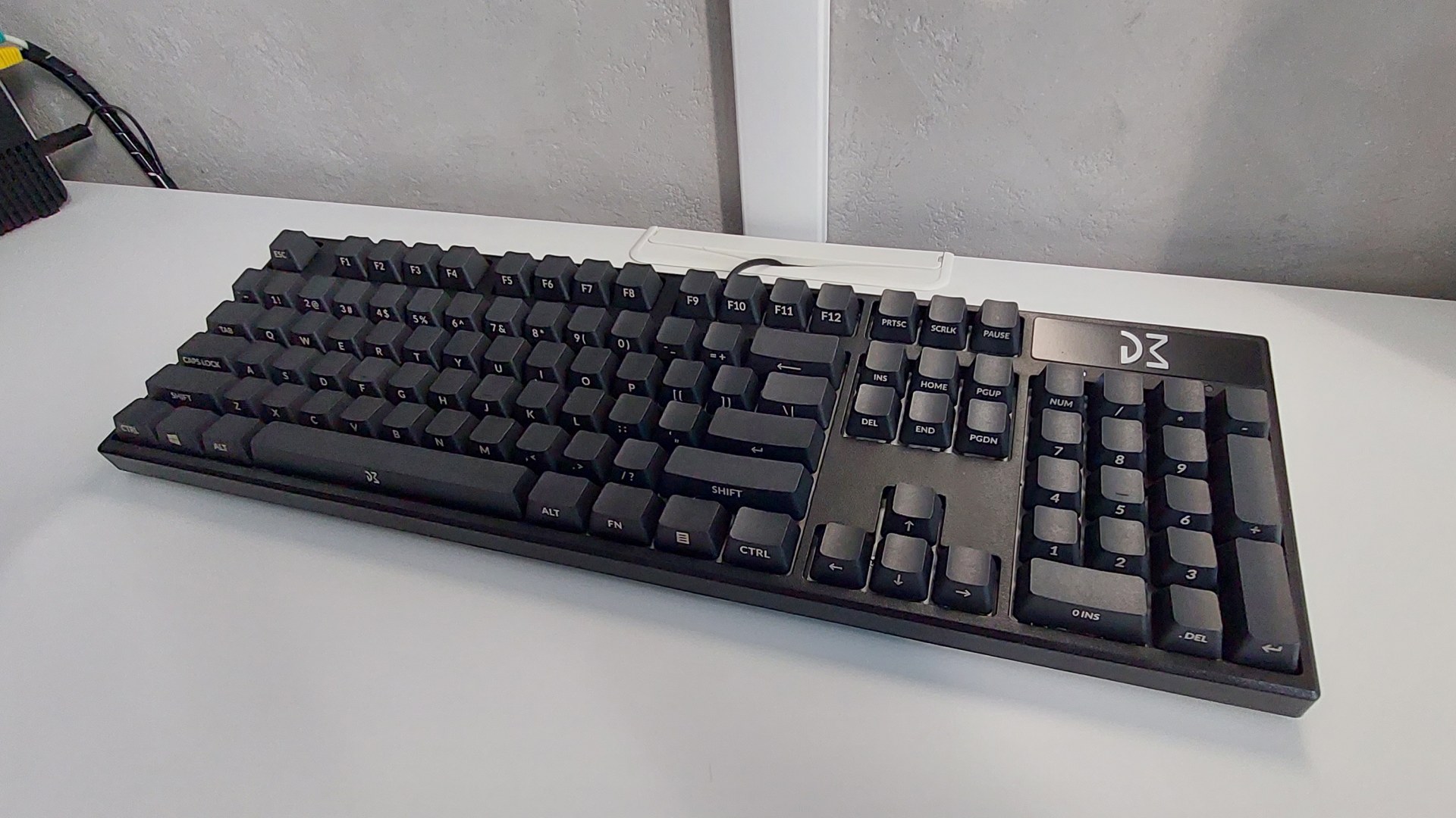 Dream Machines DreamKey Kailh BOX Red