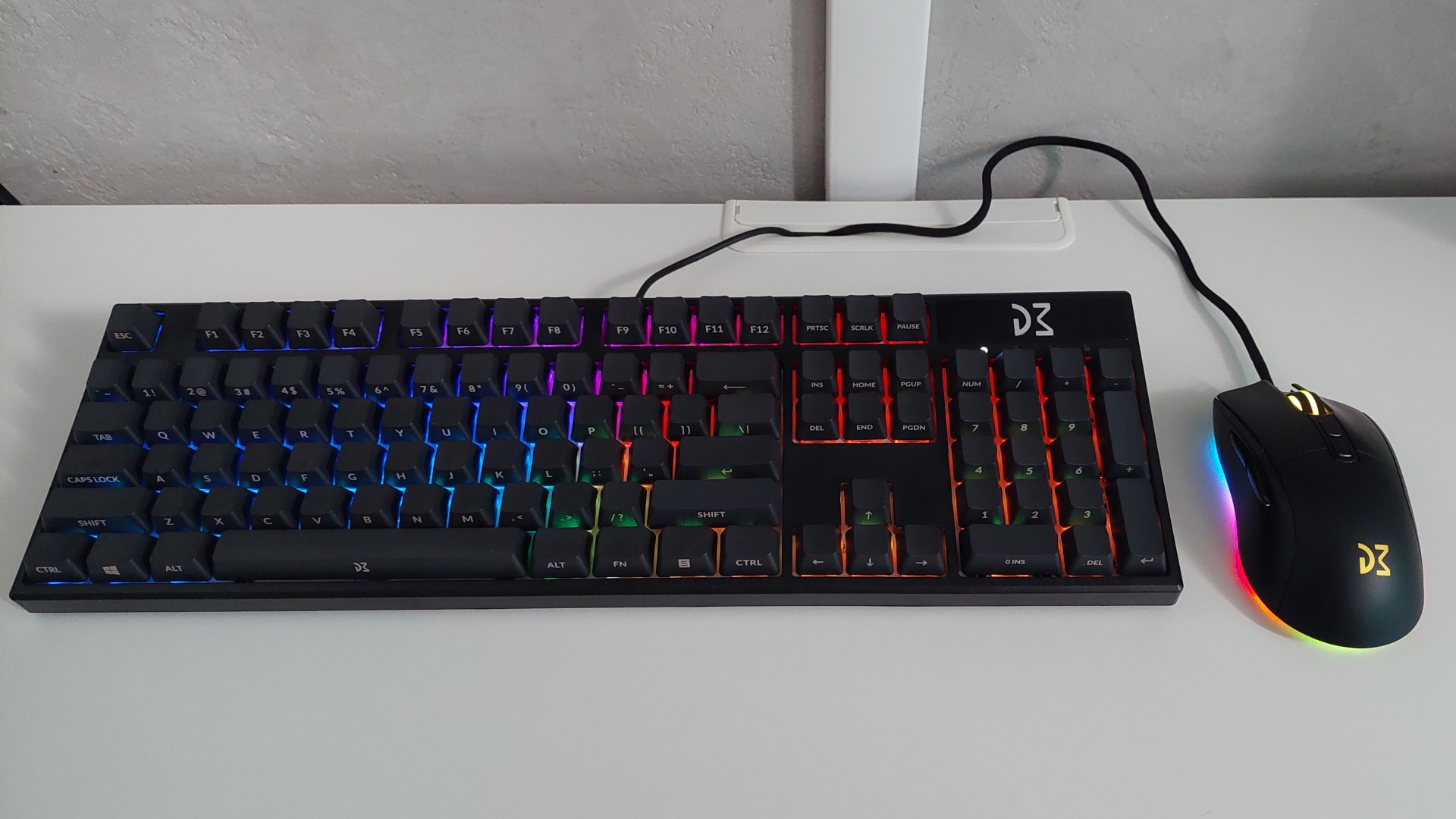 Dream Machines DreamKey Kailh BOX Red