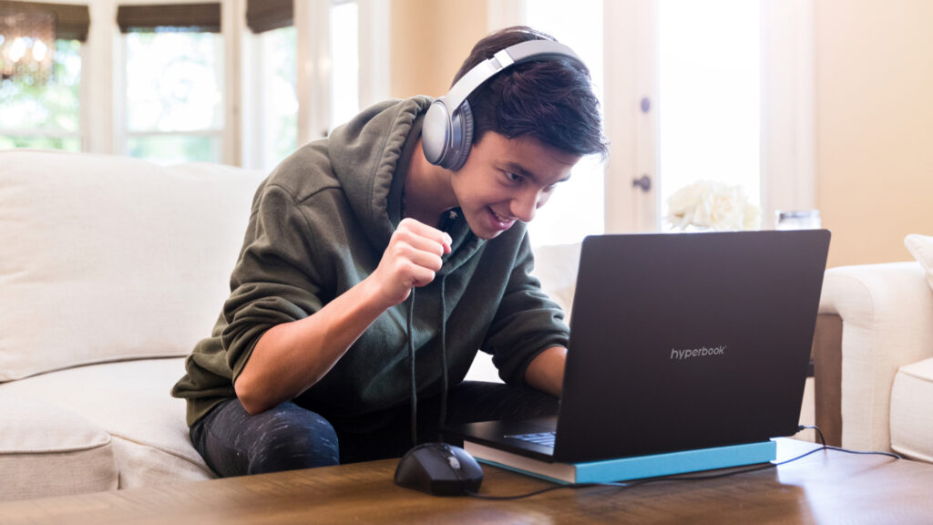 Nie musisz dłużej czekać. 12 generacja procesorów Intela już dostępna w laptopach Hyperbooka