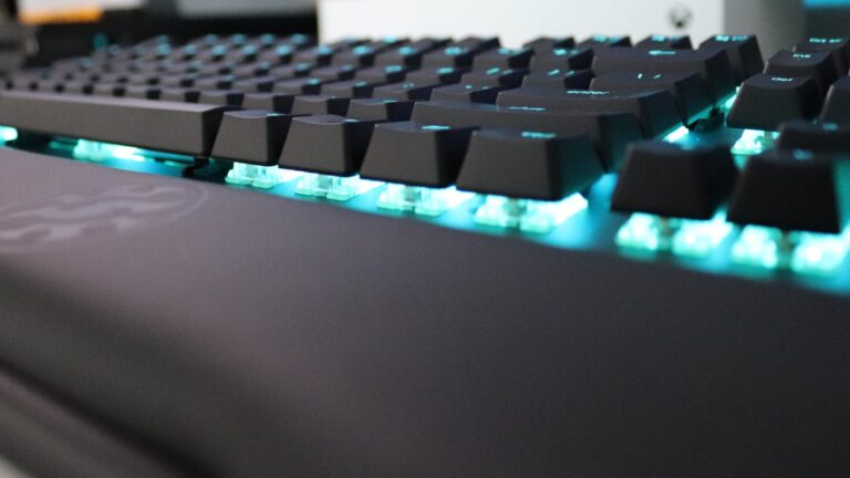 XPG Summoner RGB – genialna klawiatura full size za niecałe 300 PLN