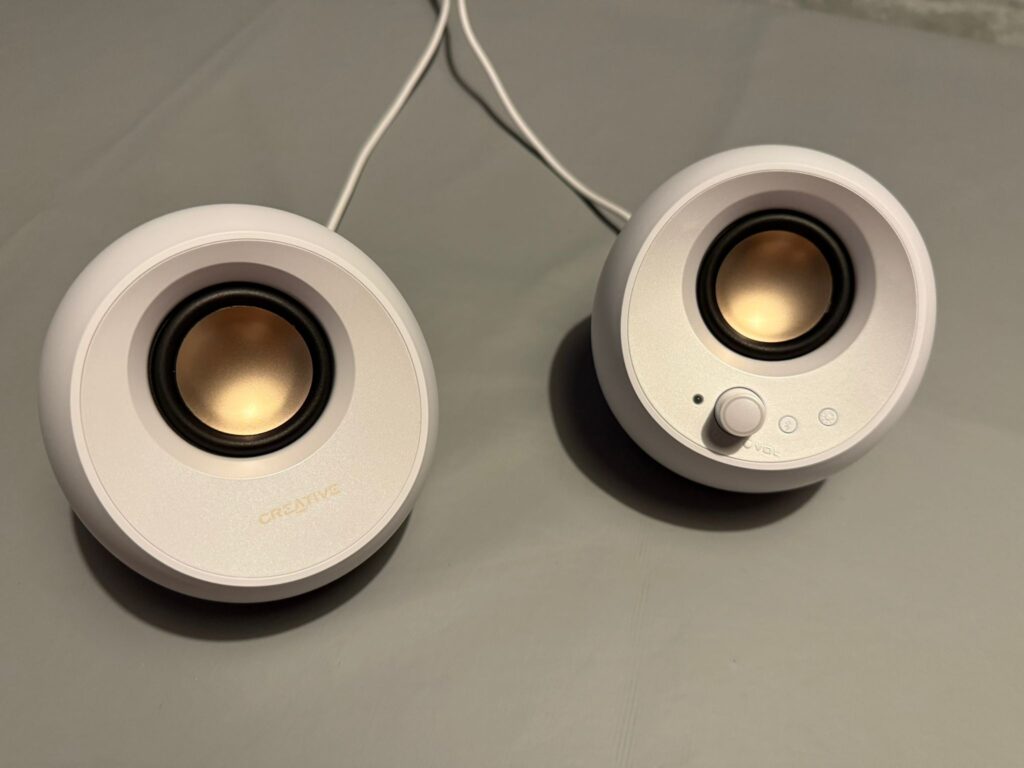 Creative Pebble Pro – kompaktowe głośniki, które wciąż warto mieć na biurku