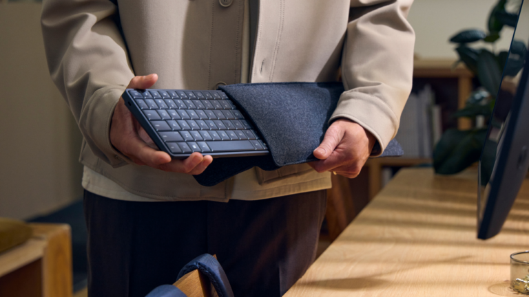 HP EliteBoard G1a – komputer w klawiaturze wraca do łask. Tyle że z Ryzenem AI i Windows 11