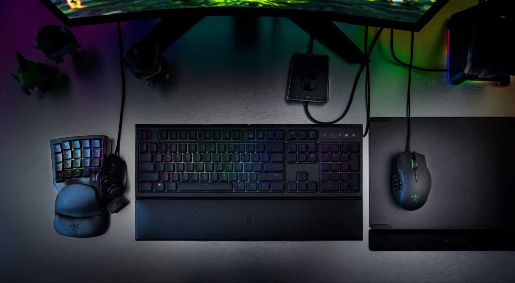 Razer prezentuje nowy zestaw dla graczy – Razer Naga Trinity i Razer Tartarus V2