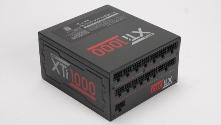 XFX prezentuje zasilacz 1000 W 80 Plus Titanium