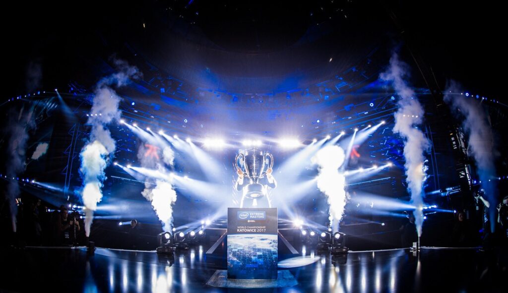 IEM Katowice 2019: obrońcy pucharu o krok od wypadnięcia z turnieju