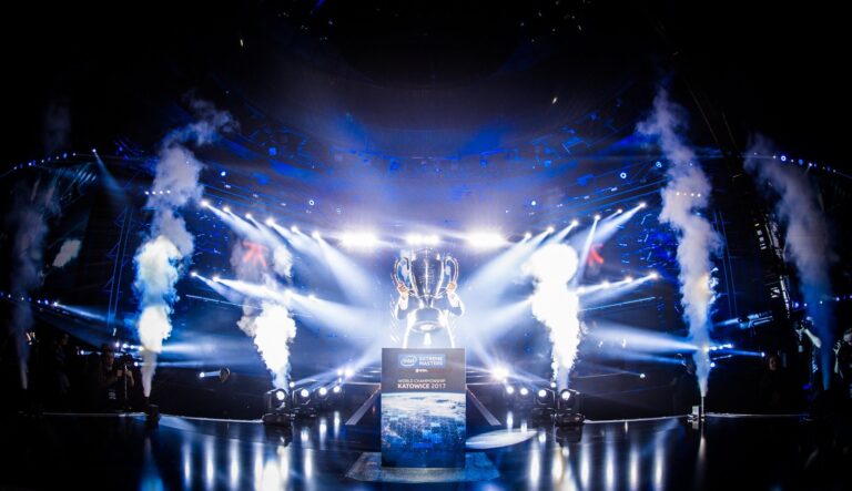 IEM Katowice 2019: obrońcy pucharu o krok od wypadnięcia z turnieju