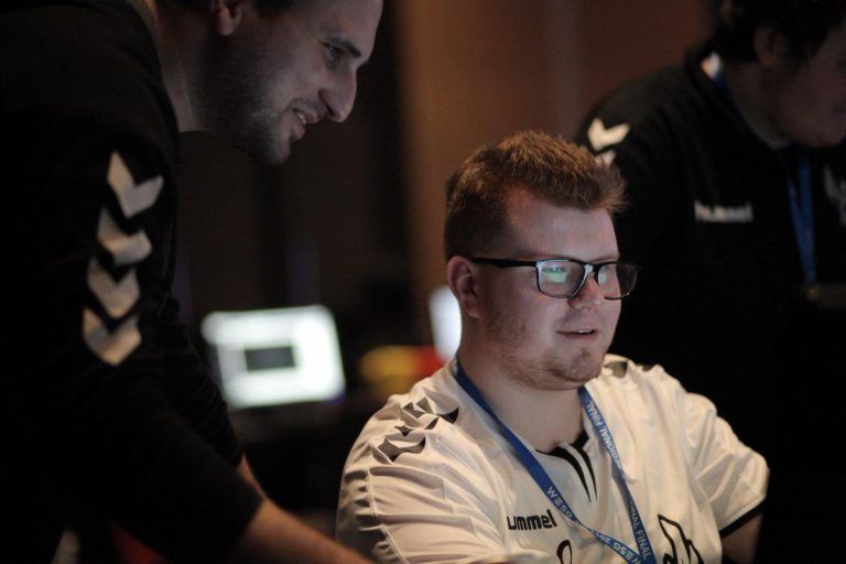Ważna wygrana AGO Esports w kwalifikacjach do IEM Katowice