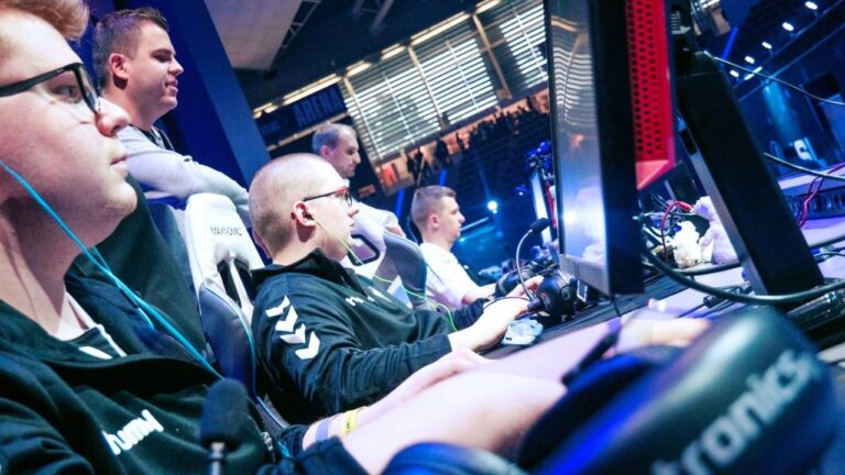 AGO Esports ulegają FaZe Clan w kolejnych spotkaniach ESL Pro League