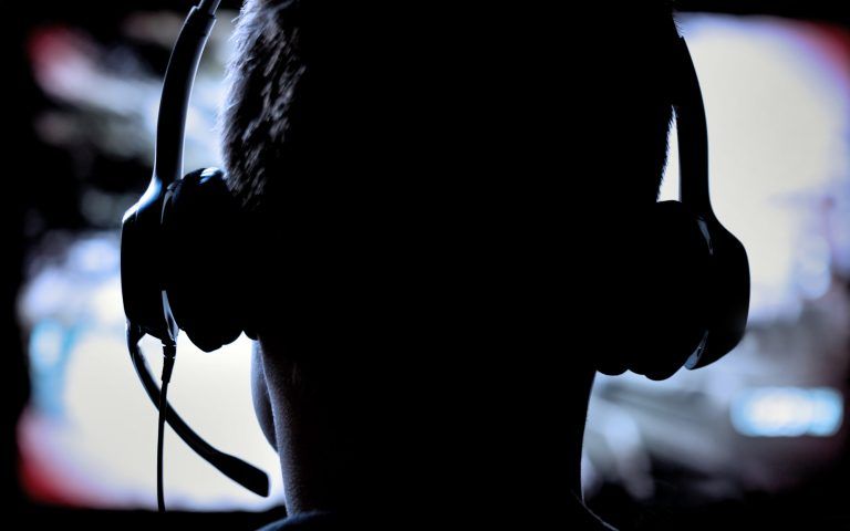 Steam i Origin w kręgu zainteresowań hakerów. Jak zapobiegać kradzieży danych
