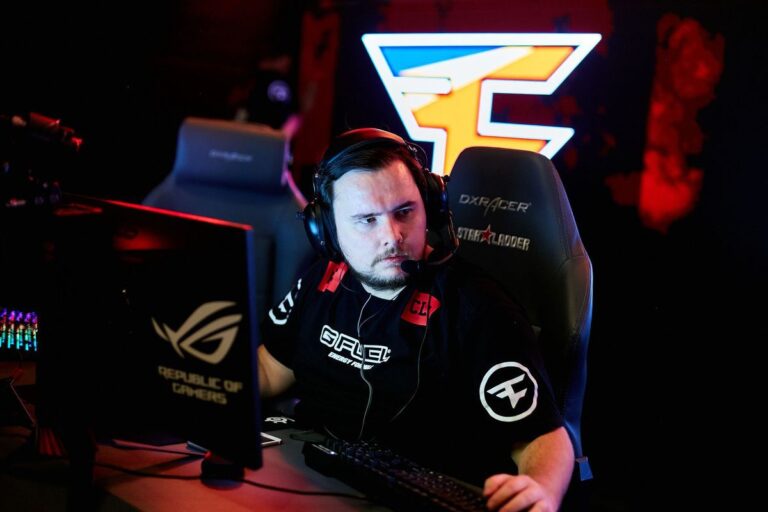 SK Gaming za burtą StarSeries i-League. W półfinałach m.in FaZe i Liquid