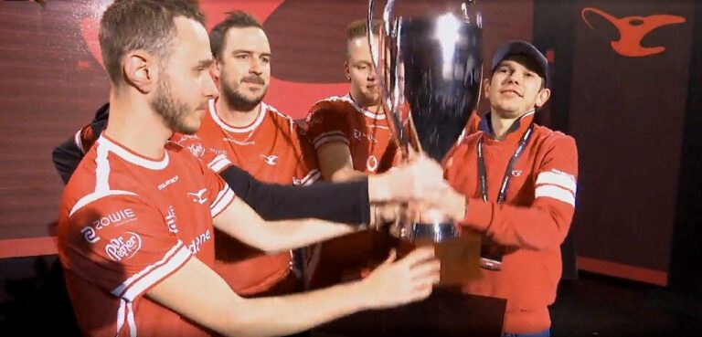 S1mple niósł na barkach całe NaVi, ale nie dał rady. Mousesports okazało się lepsze