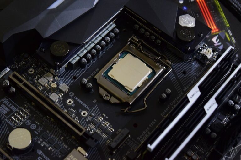Procesory Coffee Lake działają jednak na starszych chipsetach. Modderzy udostępniają pełną instrukcję