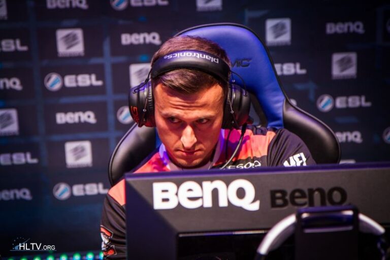 Dwie diametralnie różne mapy Virtus.pro w pojedynku z mousesports. Polacy z kolejnym podziałem punktów