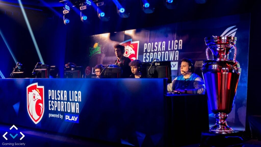 Illuminar Gaming vice-mistrzem pierwszej edycji turnieju League of Legends podczas V4 Future Sports Festival