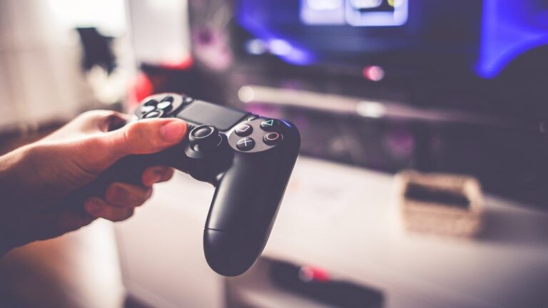Gry znowu pod ostrzałem, czyli komu nie podoba się Mortal Kombat w bibliotekach
