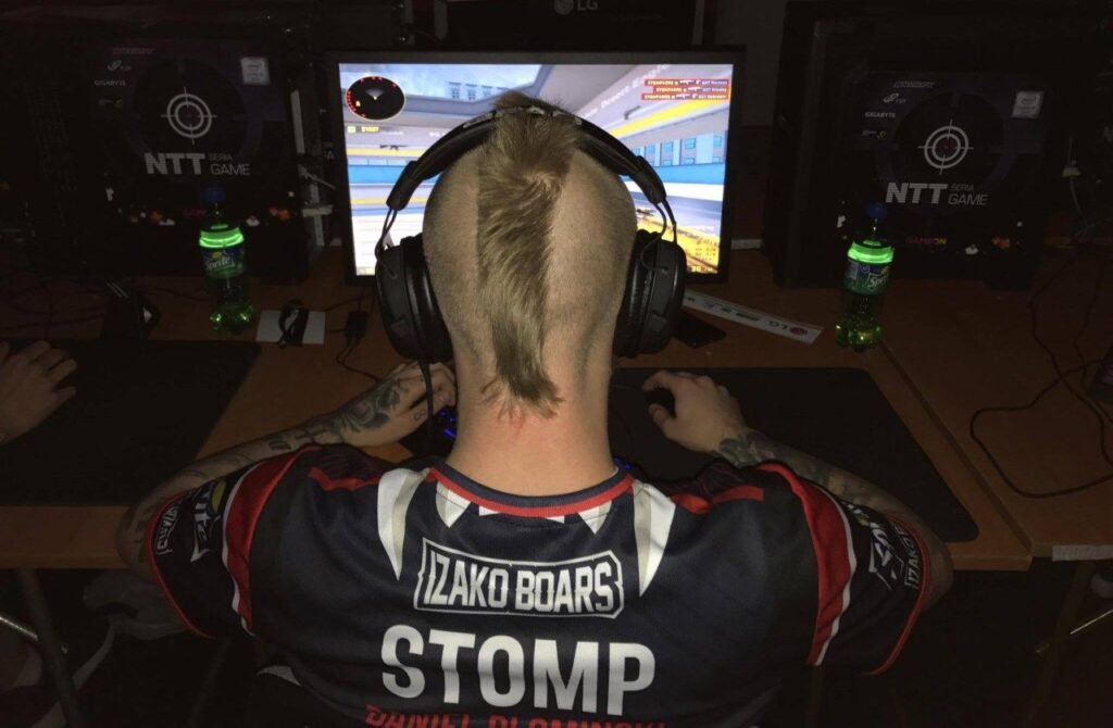 Stomp odchodzi z Izako Boars
