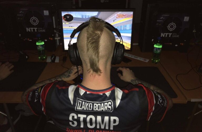 Stomp odchodzi z Izako Boars
